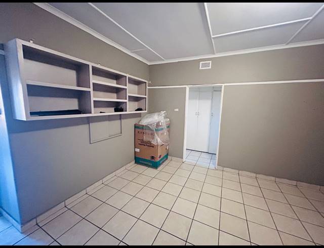 2 BEDROOM APARTMENT FOR SALE IN SCOTTSVILLE